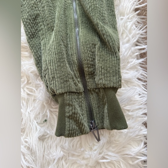 NWT Adidas X Ivy Park Corduroy Cargo Zipper Pants large - Picture 10 of 16